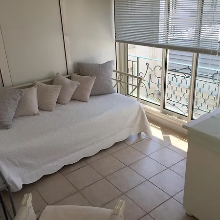 Appartement Studio Terrasse Victor Hugo